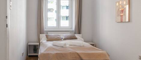 2 bedrooms, WiFi, bed sheets