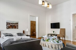 2 bedrooms, WiFi, bed sheets