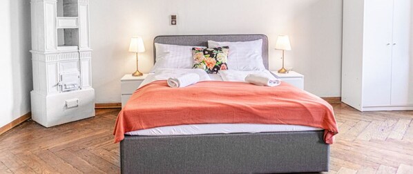 1 bedroom, iron/ironing board, free WiFi, bed sheets
