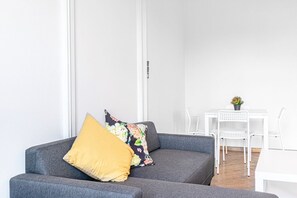 Smart TV - Two Charming Apartments near Volksoper and AKH (Wien)