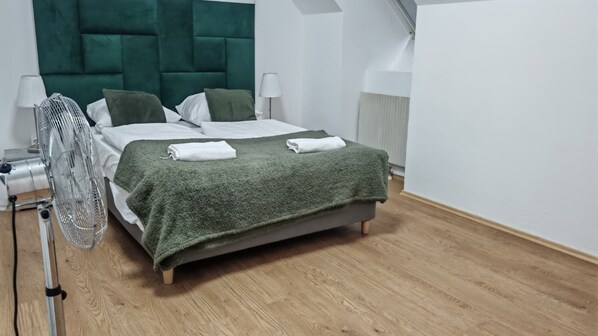 3 bedrooms, WiFi, bed sheets