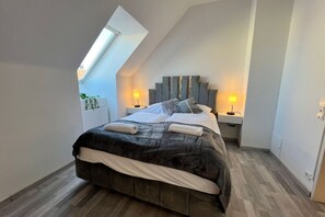 2 bedrooms, WiFi, bed sheets