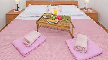 4 Schlafzimmer, Bügeleisen/Bügelbrett, Reisekinderbett, kostenloses WLAN