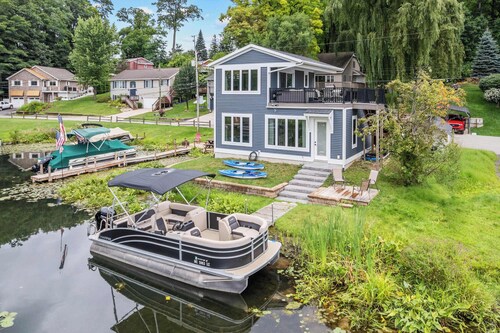 Cozy Lake Cottage: Chefs Kitchen, BBQ & Lake Views