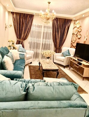 Living area - Gardenia City Apartment (Cairo)