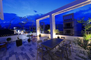 Outdoor dining - Shanlin INN (Hualien City)
