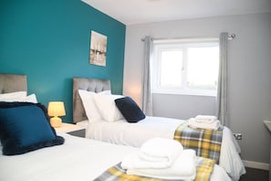3 bedrooms, desk, iron/ironing board, travel crib