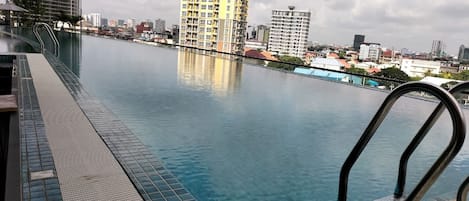 屋外プール