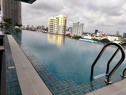 Studio Room near TK Avenue 