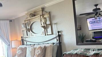 1 bedroom, in-room safe, desk, iron/ironing board