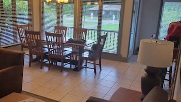 Smart TV, fireplace, video games