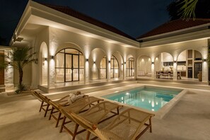 Piscine extérieure