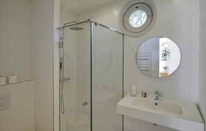 Een douche, een haardroger