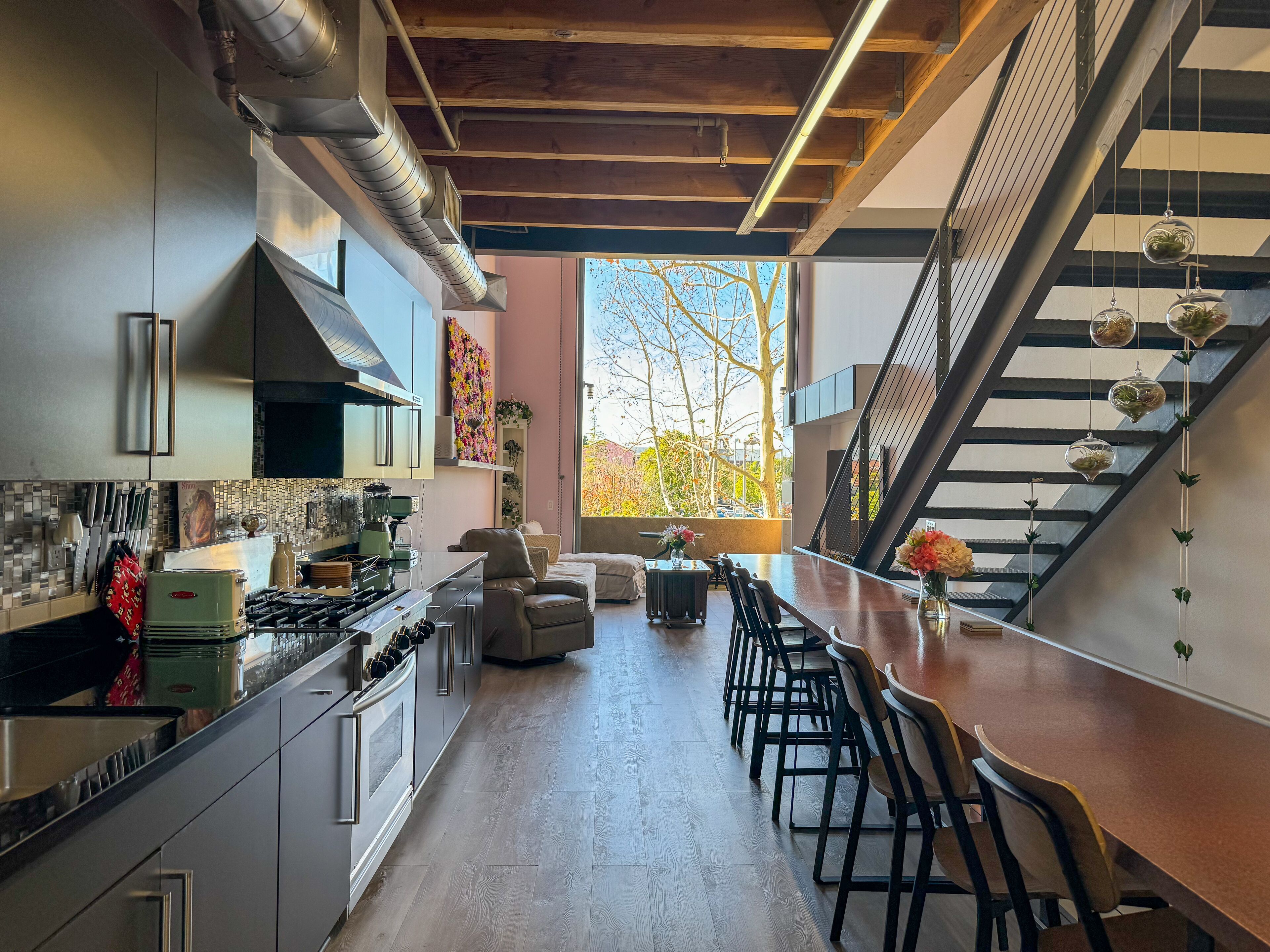 Disney Loft - walk to mall/shops - 10min to Disneyland