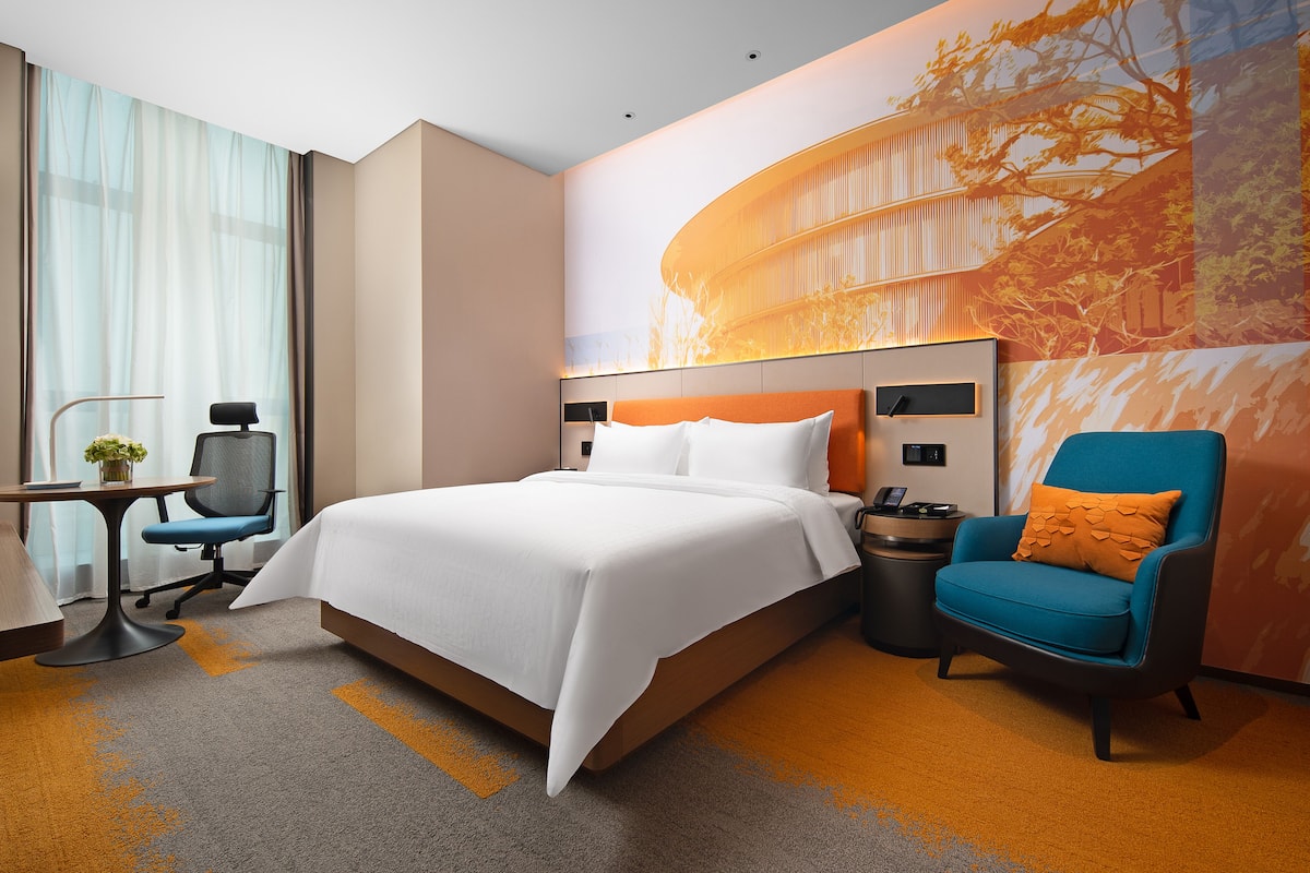 Phòng đơn tiện nghi đơn giản | 1 phòng ngủ, minibar với thức uống miễn phí, trang trí khác biệt, bàn