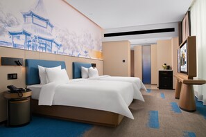 Chambre Affaires avec lits jumeaux | Articles de minibar gratuits, décor unique, bureau