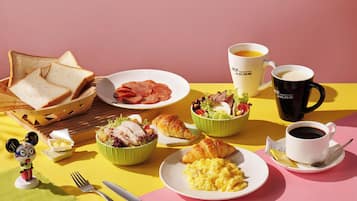 Desayuno buffet incluido todos los días