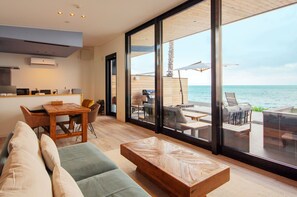 1 slaapkamer, luxe beddengoed, donsdekens, individueel gedecoreerd