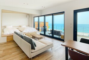 Deluxe villa, niet-roken, huisdieren niet toegestaan (201, with Open-air Bath) | 1 slaapkamer, luxe beddengoed, donsdekens, individueel gedecoreerd