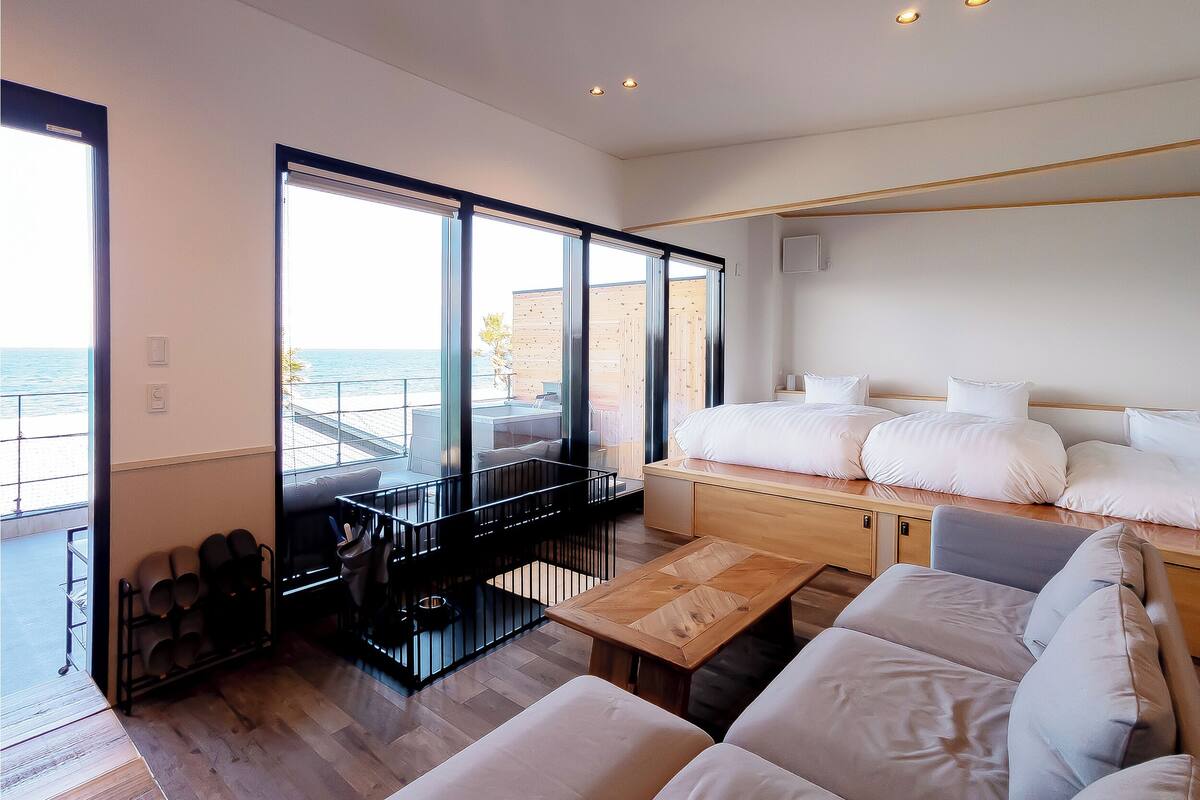 1 slaapkamer, luxe beddengoed, donsdekens, een bureau