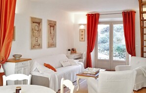 DVD player - Lovely home in Montbrison sur Léz (Montbrison sur Léz)