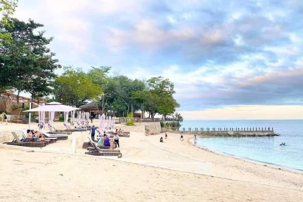 Mactan Newtown One Bedroom Suite