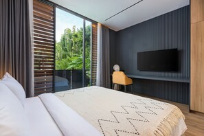 In-room safe, desk, laptop workspace, iron/ironing board - Alex Villas Complex N3 (Canggu)