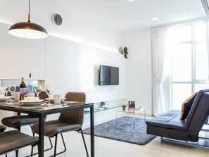 42-inch LED TV with satellite channels, video game console - Penang Straits Garden Georgetown (George Town)