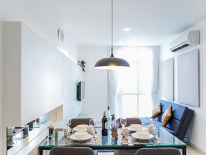 舒适公寓 | 客房内用餐