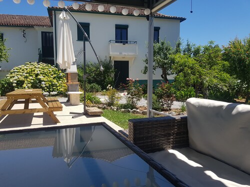 Private 2-bedroom apartment & private solar heated pool WiFi, AC