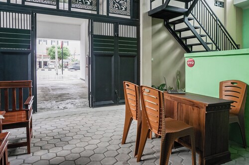 Hotel O Guest House Riharti Syariah