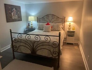 2 dormitorios, escritorio, tabla de planchar con plancha y wifi gratis