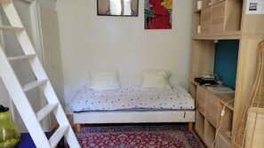 1 habitación, acceso a internet y ropa de cama 