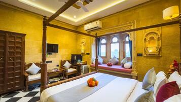 Deluxe Double Room | Free WiFi