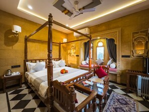 Quarto casal luxo | Wi-Fi de cortesia