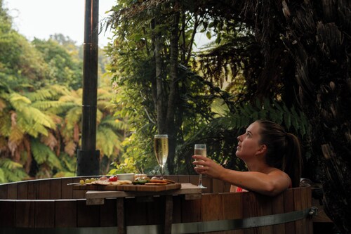 Lake Brunner Eco Lodge