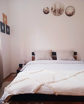 1 bedroom, in-room safe, iron/ironing board, free WiFi - The House in The Park (Bucuresti)