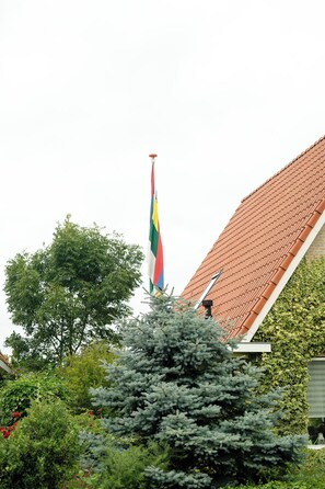 Exterior - Skylgerduin (Midsland)