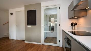 Comfort Apartment, 2 Bedrooms, Garden View | Interior