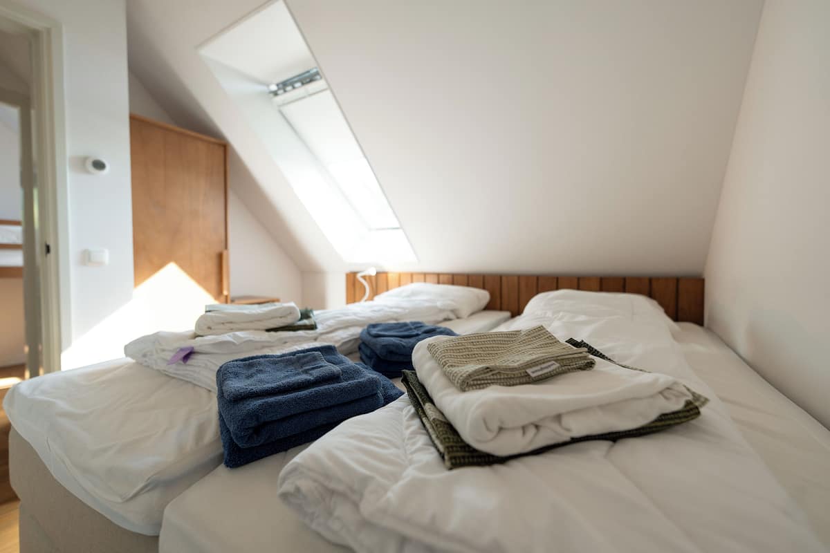 Comfort Apart Daire, 2 Yatak Odası, Bahçe Manzaralı | 2 yatak odası, beşik/çocuk yatağı, ücretsiz kablosuz İnternet