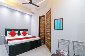 Room - Twamev Rajouri garden by The Arrow (New Delhi)