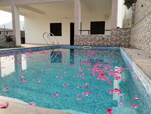 Indoor pool, outdoor pool - The Udaipur Luxurious Villa (Udaipur)