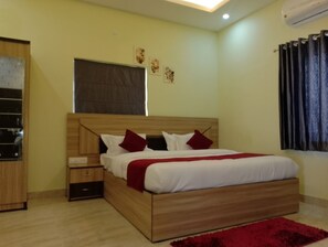 2 bedrooms, free WiFi, bed sheets - The Udaipur Luxurious Villa (Udaipur)