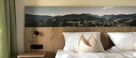 1 bedroom, bed sheets