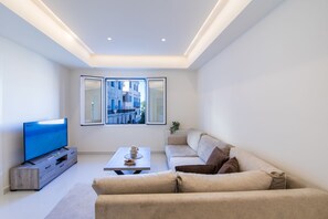 Flat-screen TV - Corfu White Apartment (Corfu)