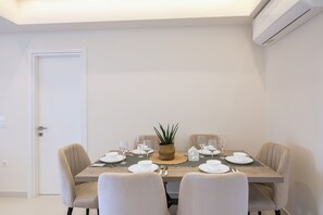 Flat-screen TV - Corfu White Apartment (Corfu)