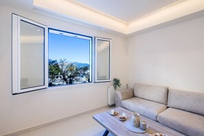 Flat-screen TV - Corfu White Apartment (Corfu)