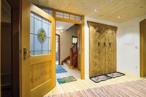 Interior - Ferienwohnung Gelb für 4 Personen mit Terrasse, 80m² (Inzell)