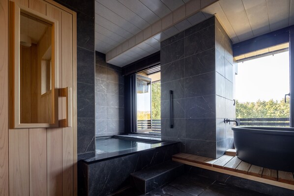 ห้องดีลักซ์, ปลอดบุหรี่ (Terrace suite. BOU) | ผ้านวมขนเป็ด, มินิบาร์ฟรี, ตู้นิรภัยในห้องพัก