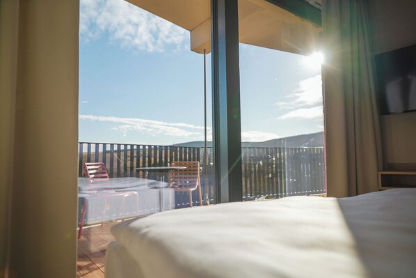 1 bedroom, hypo-allergenic bedding, in-room safe, blackout curtains - Summit of Saxony Resort Oberwiesenthal (Oberwiesenthal)